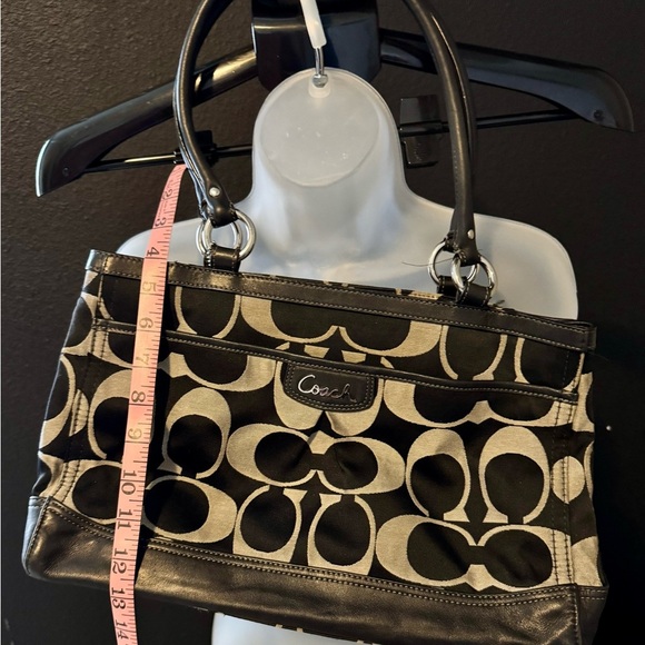 Coach Black and Cream Women's Shoulder Bag - Picture 2 of 16